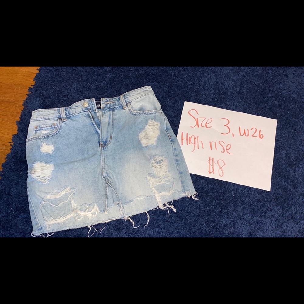 mini skirt